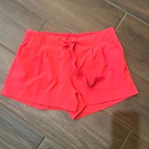 Lululemon cuffed shorts Size 10